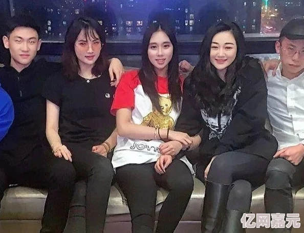 美女被啪啪免费观看最新消息近日有网友爆料称某平台提供此类服务引发关注