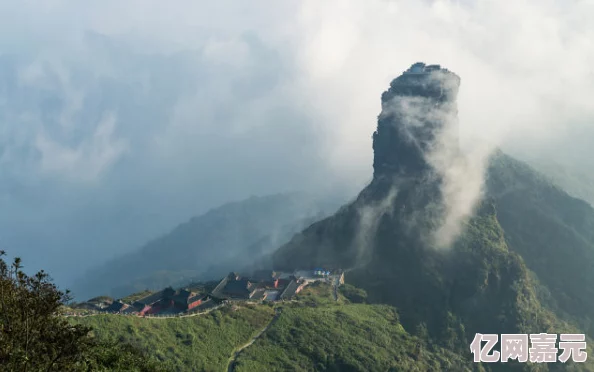 啊啊啊啊好大好粗原来是指这座壮观的山峰